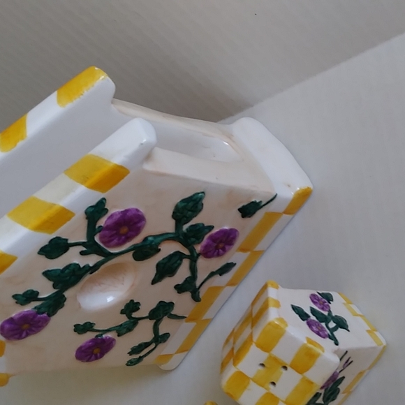 Floral Ceramic Birdhouse Napkin Holder with Salt & Papper Shakers Set of 3 - Picture 4 of 13
